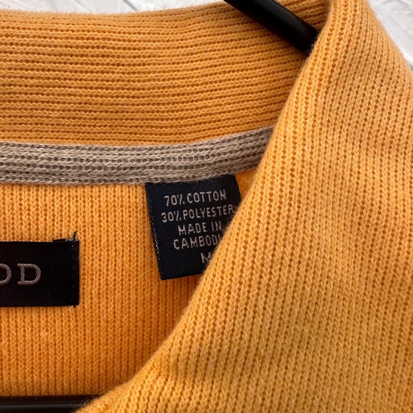 Izod Yellow Polo Shirt Casual Lightweight - Picture 3 of 4